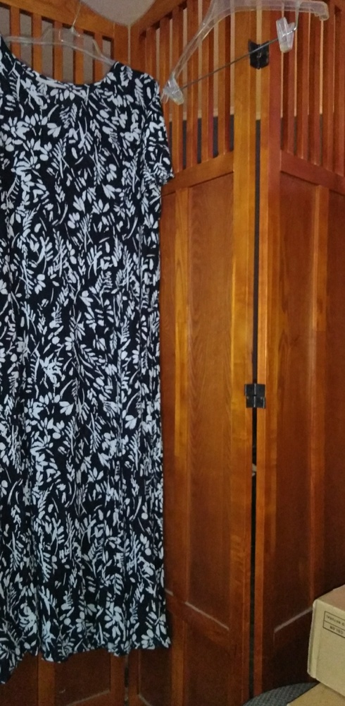 Crinkle dress black & white. "2/$12 sale"